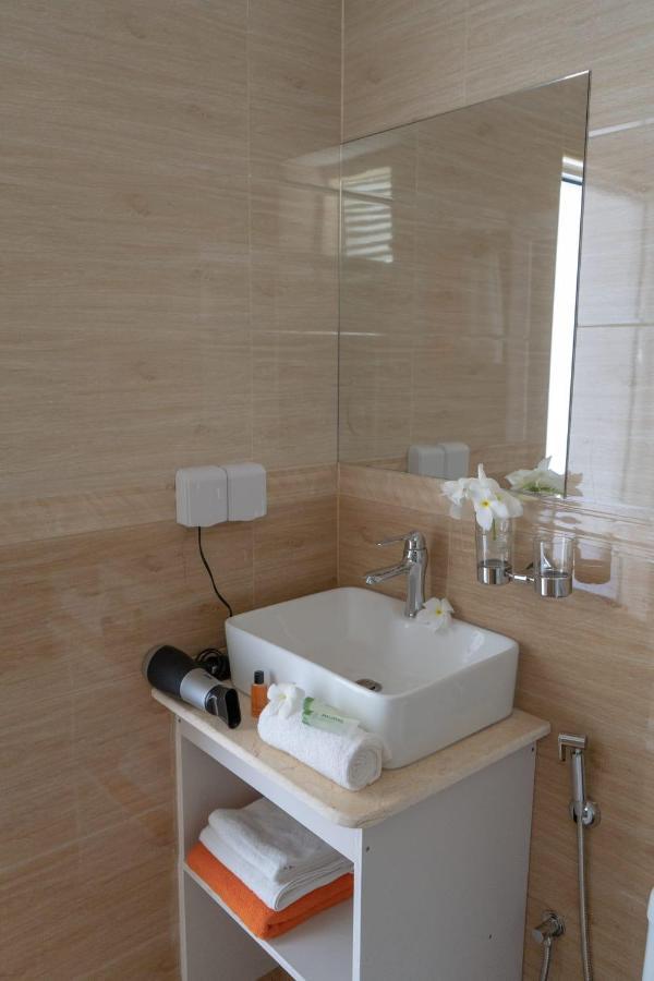 Icom Marina Sea View Otel Maafushi Dış mekan fotoğraf